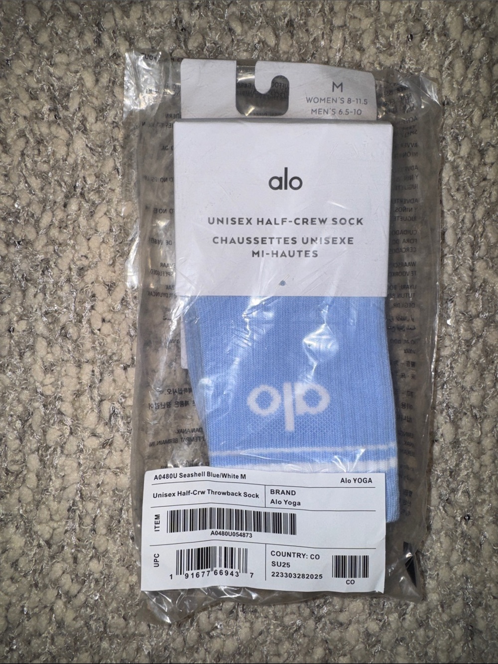 ALO Yoga Unisex Half-Crew Throwback Sock - Seashell Blue/White M